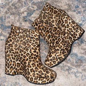 Bcbg leopard booties